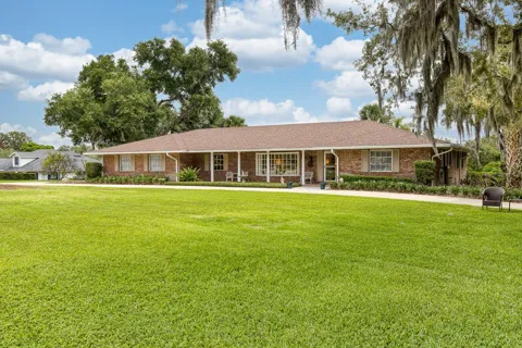 900 CITRUS AVENUE