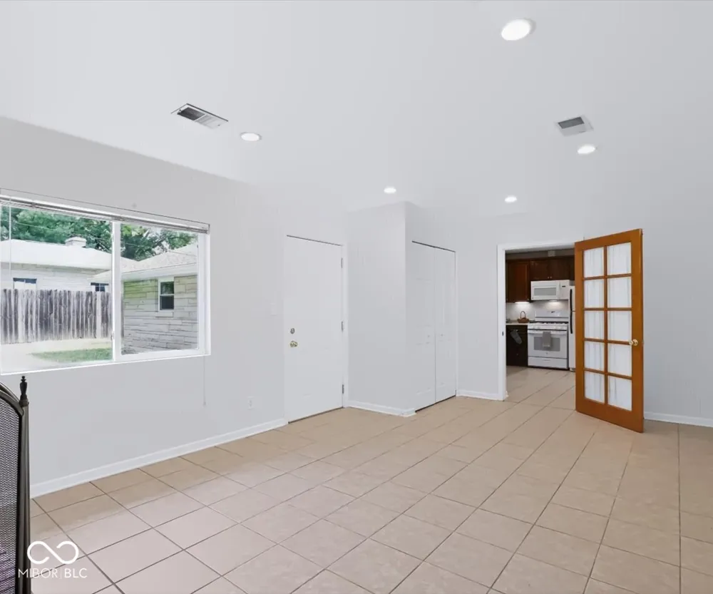 824 S Eastside Drive Bloomington, IN 47401