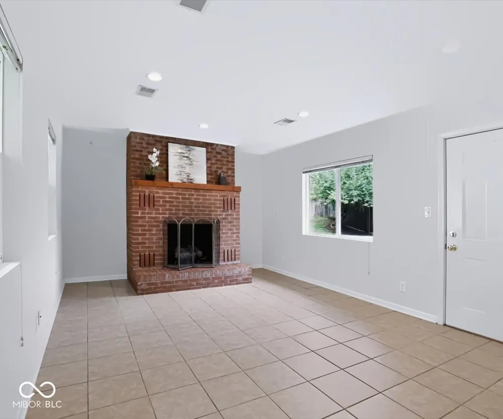 824 S Eastside Drive Bloomington, IN 47401