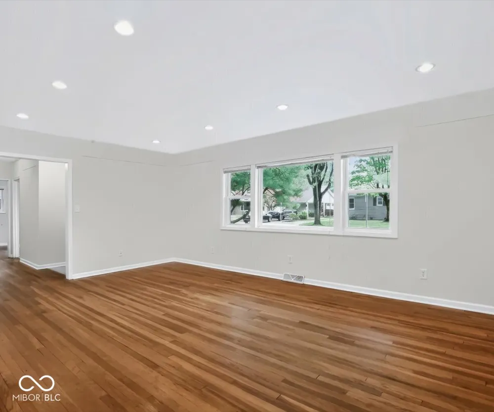 824 S Eastside Drive Bloomington, IN 47401
