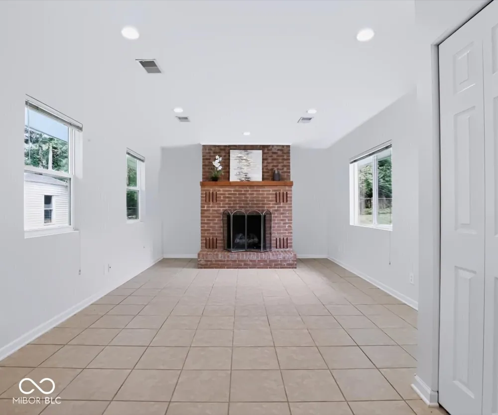 824 S Eastside Drive Bloomington, IN 47401