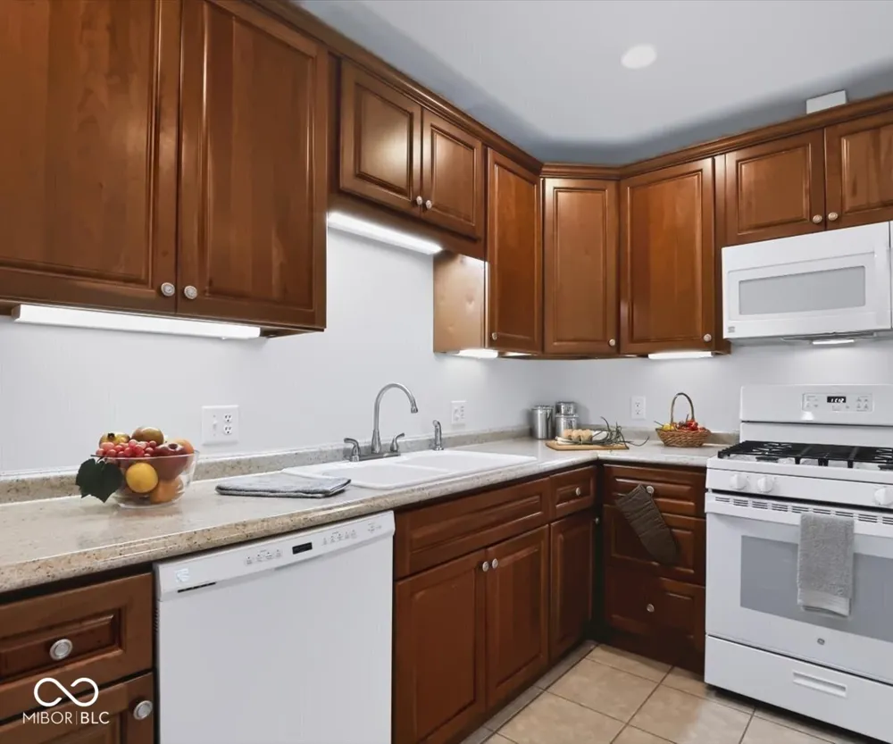 824 S Eastside Drive Bloomington, IN 47401