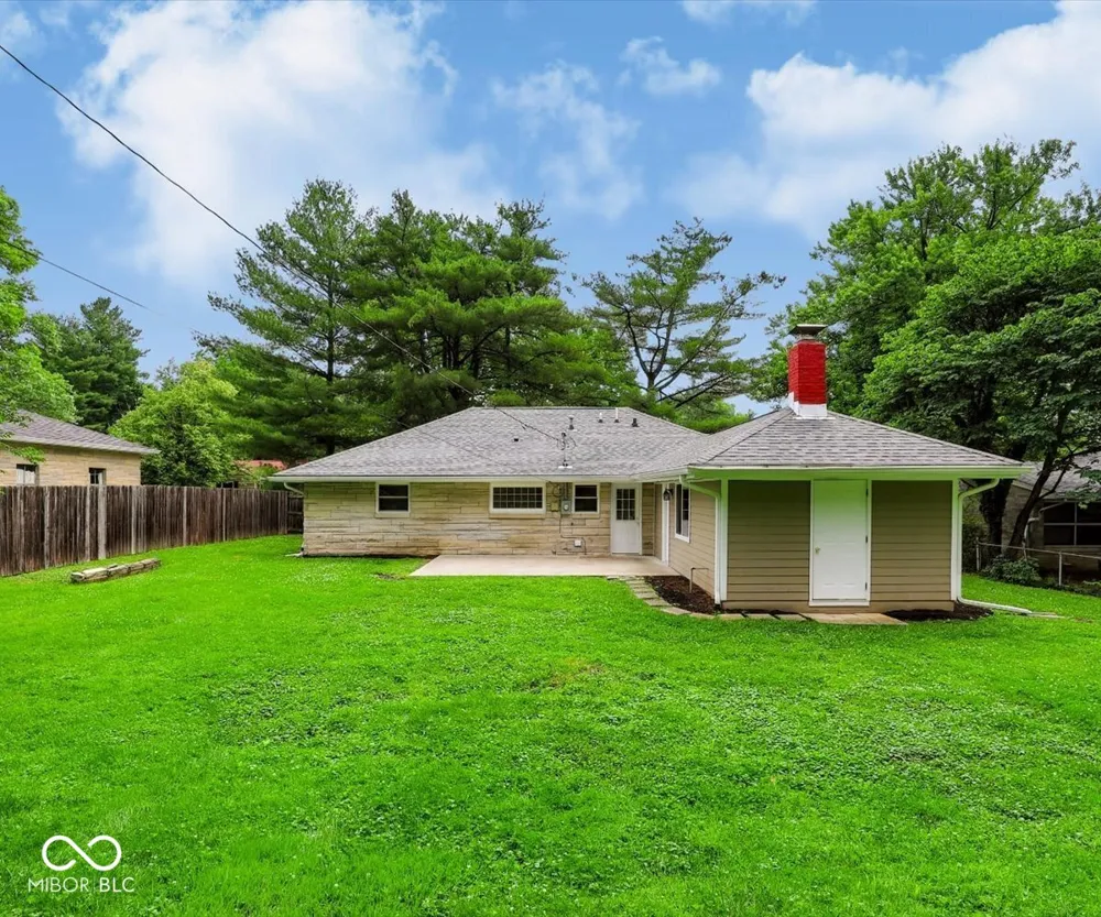 824 S Eastside Drive Bloomington, IN 47401