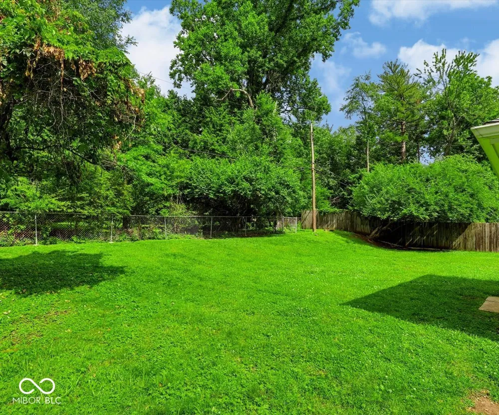 824 S Eastside Drive Bloomington, IN 47401