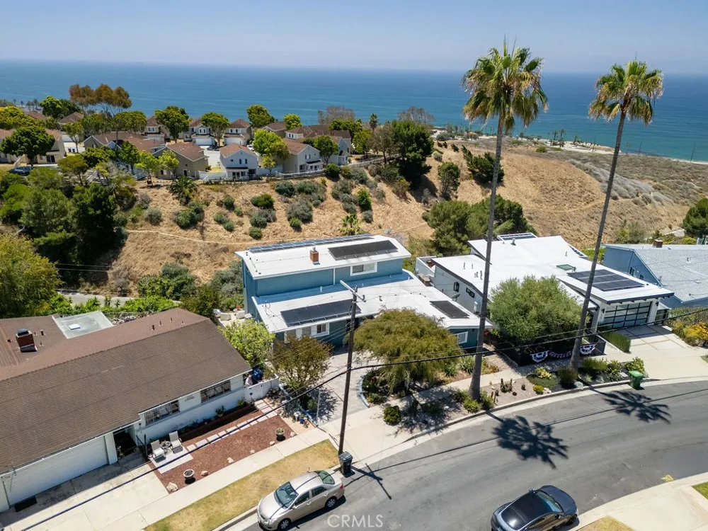 1713 W 27th Street San Pedro, CA 90732