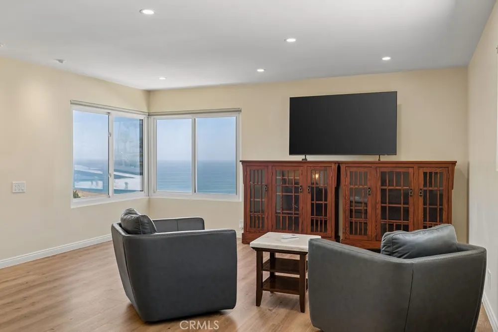 1713 W 27th Street San Pedro, CA 90732
