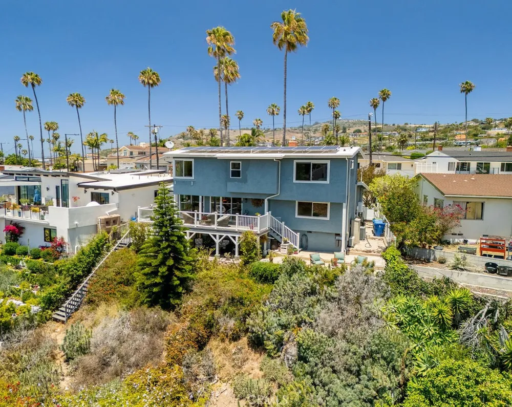 1713 W 27th Street San Pedro, CA 90732