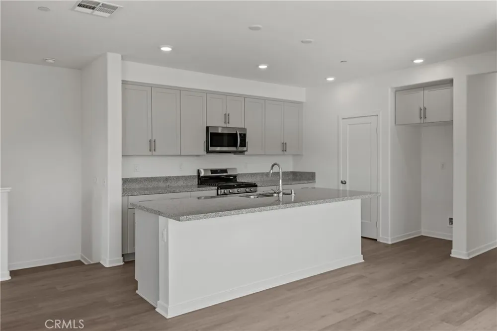199 Sonoma Lane Claremont, CA 91711