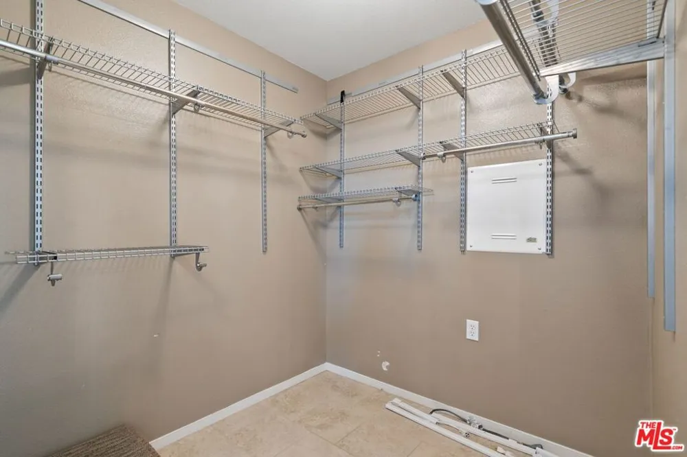 13126 Union Avenue #203 Hawthorne, CA 90250