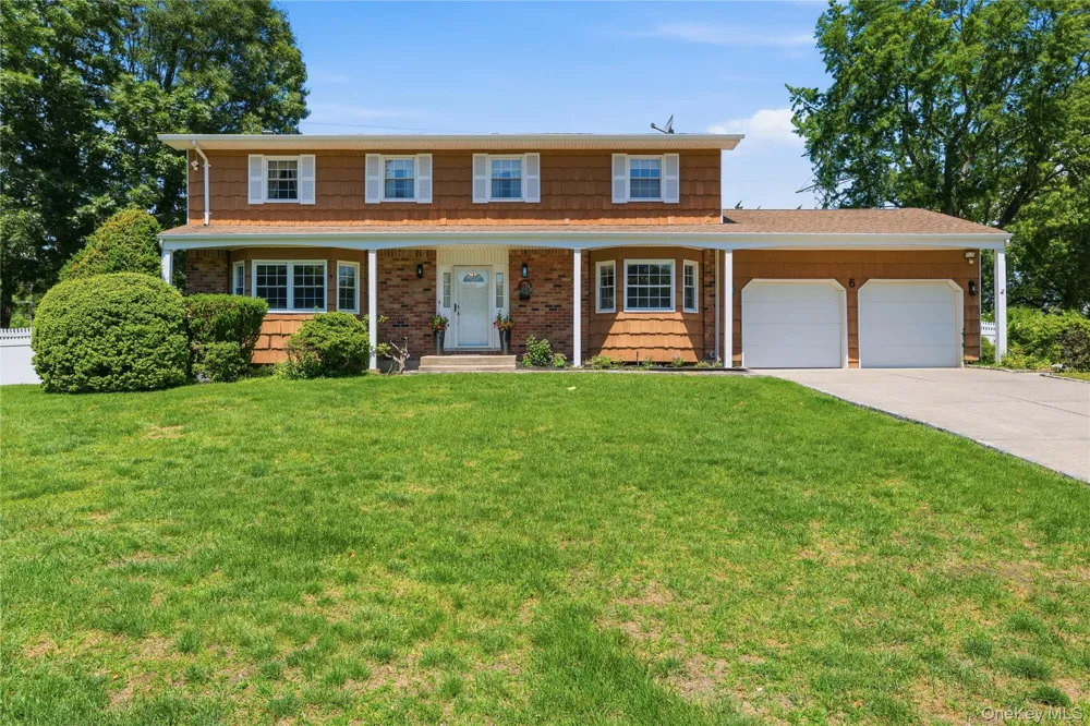 6 Carol Court East Setauket, NY 11733