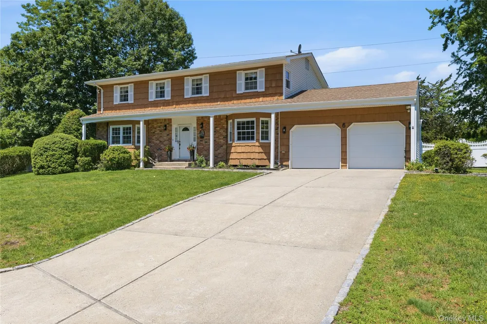 6 Carol Court East Setauket, NY 11733