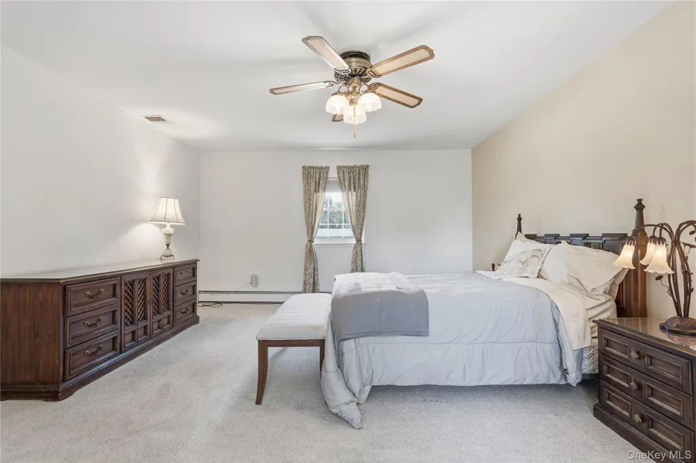 6 Carol Court East Setauket, NY 11733