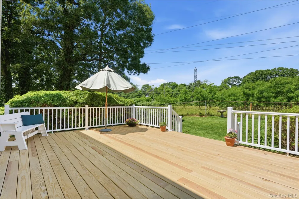 6 Carol Court East Setauket, NY 11733