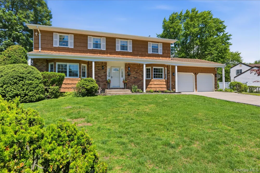 6 Carol Court East Setauket, NY 11733