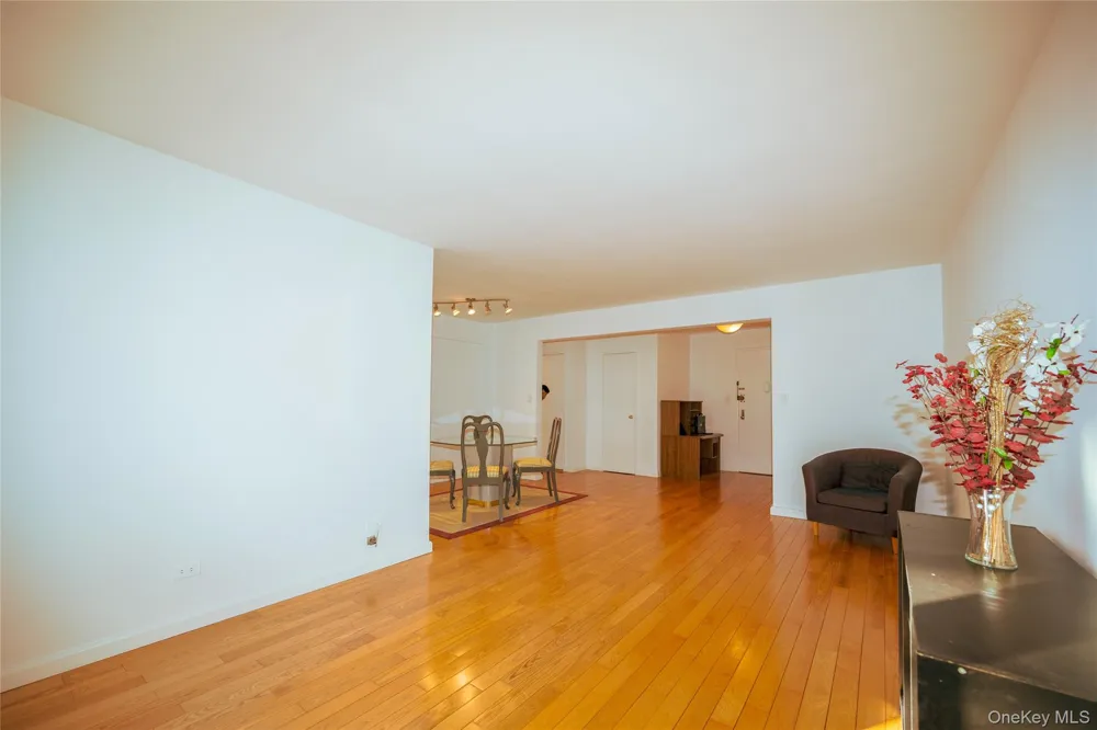 33-44 Junction Boulevard #2V Jackson Heights, NY 11372