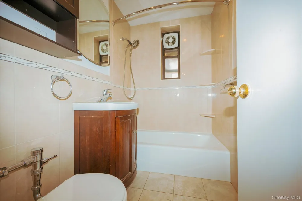 33-44 Junction Boulevard #2V Jackson Heights, NY 11372