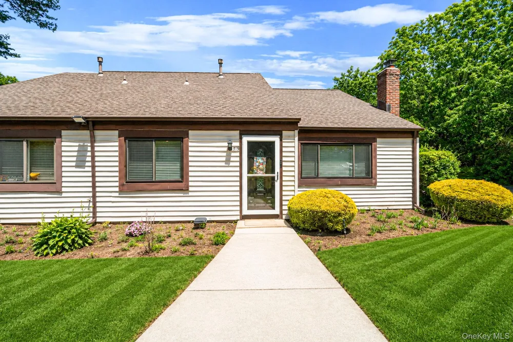 515 Picasso Way #515 Middle Island, NY 11953