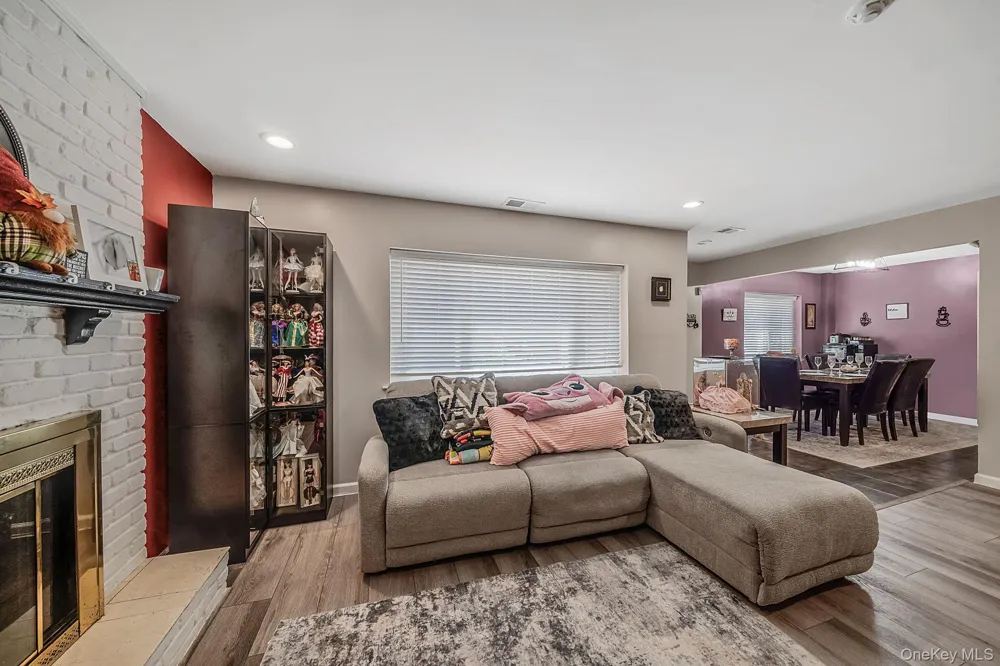 515 Picasso Way #515 Middle Island, NY 11953