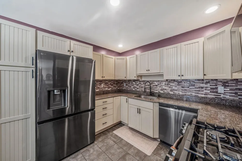 515 Picasso Way #515 Middle Island, NY 11953