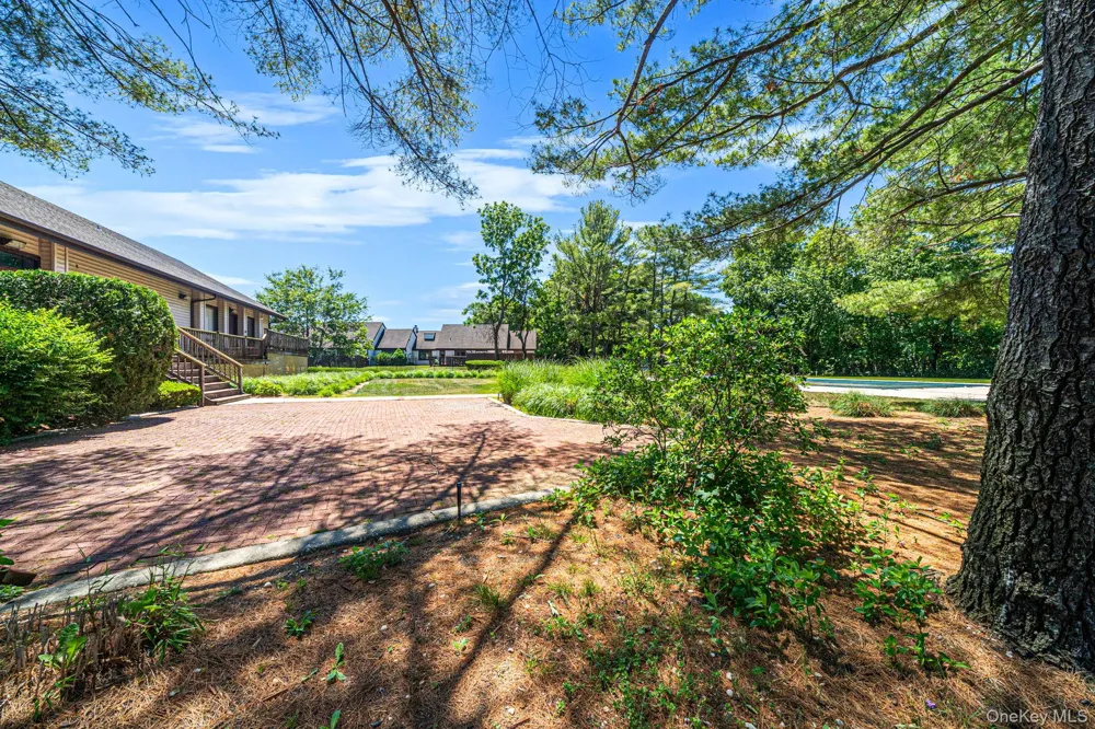 515 Picasso Way #515 Middle Island, NY 11953