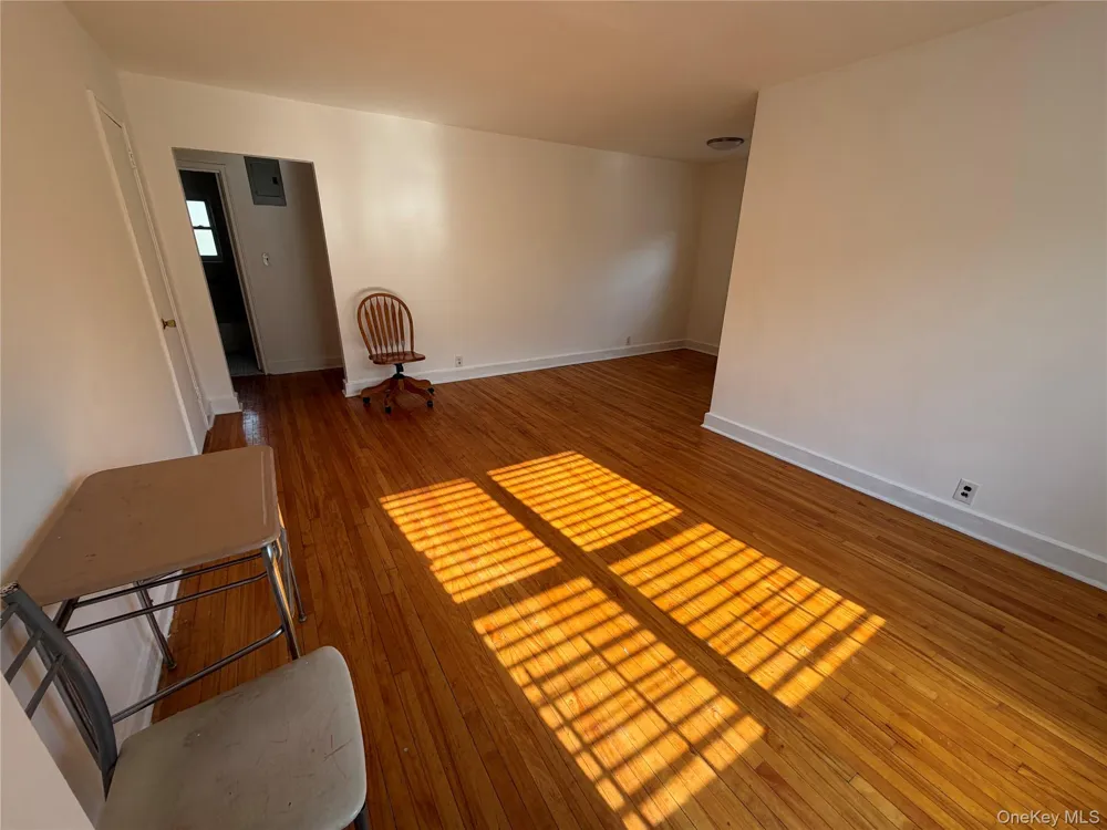 196-61 69th Avenue #1 Fresh Meadows, NY 11365