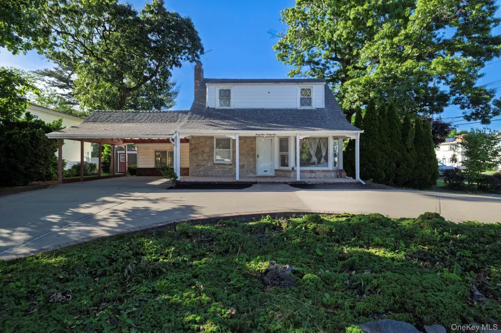 3499 Woodward Avenue Wantagh, NY 11793