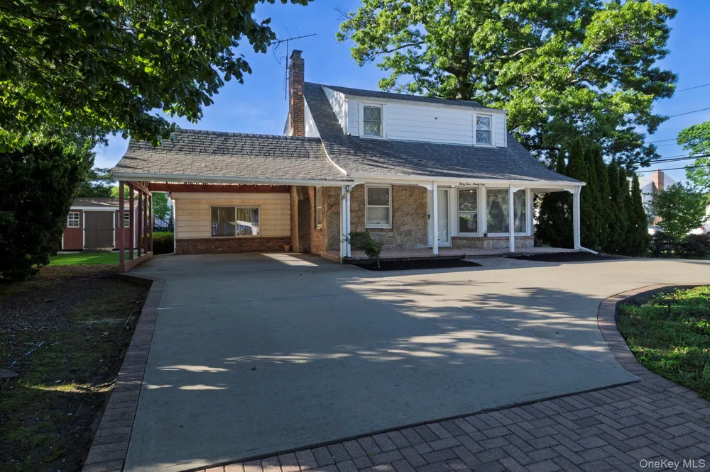 3499 Woodward Avenue Wantagh, NY 11793