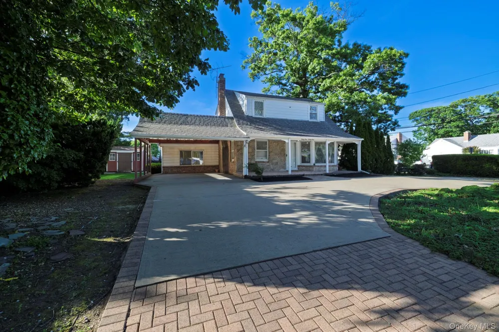 3499 Woodward Avenue Wantagh, NY 11793