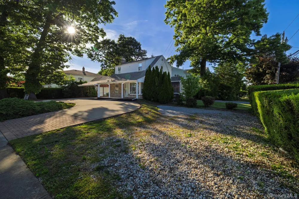 3499 Woodward Avenue Wantagh, NY 11793