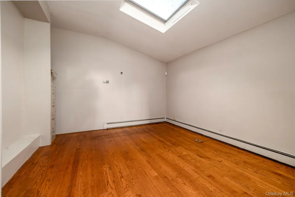 3499 Woodward Avenue Wantagh, NY 11793
