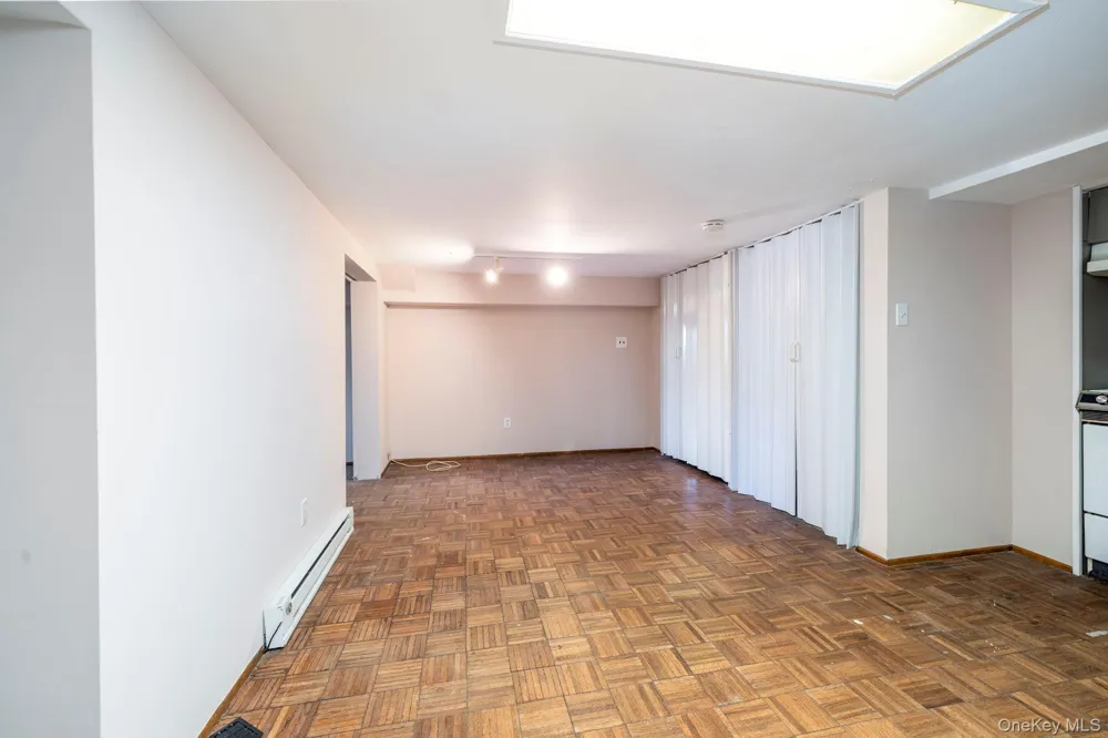 3499 Woodward Avenue Wantagh, NY 11793
