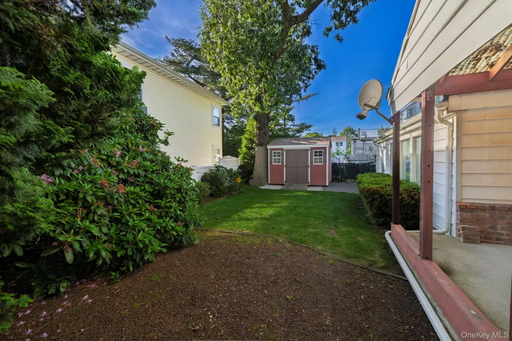 3499 Woodward Avenue Wantagh, NY 11793