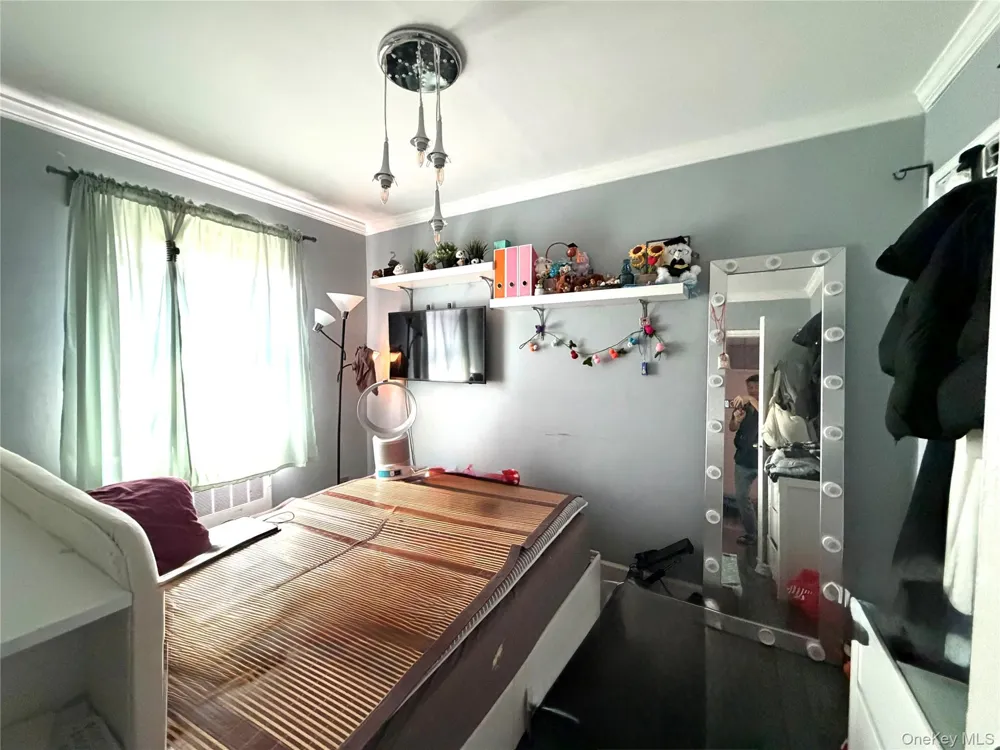 73-96 Springfield Blvd #2nd floor Oakland Gardens, NY 11364