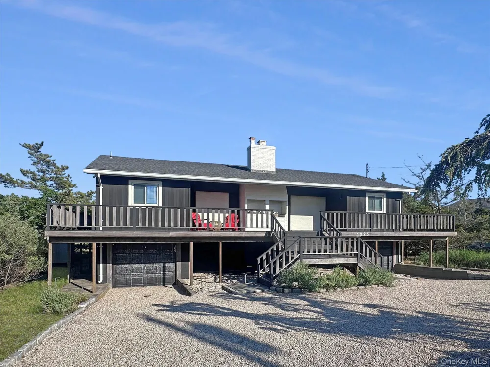 1225 Leeton Drive Southold, NY 11971