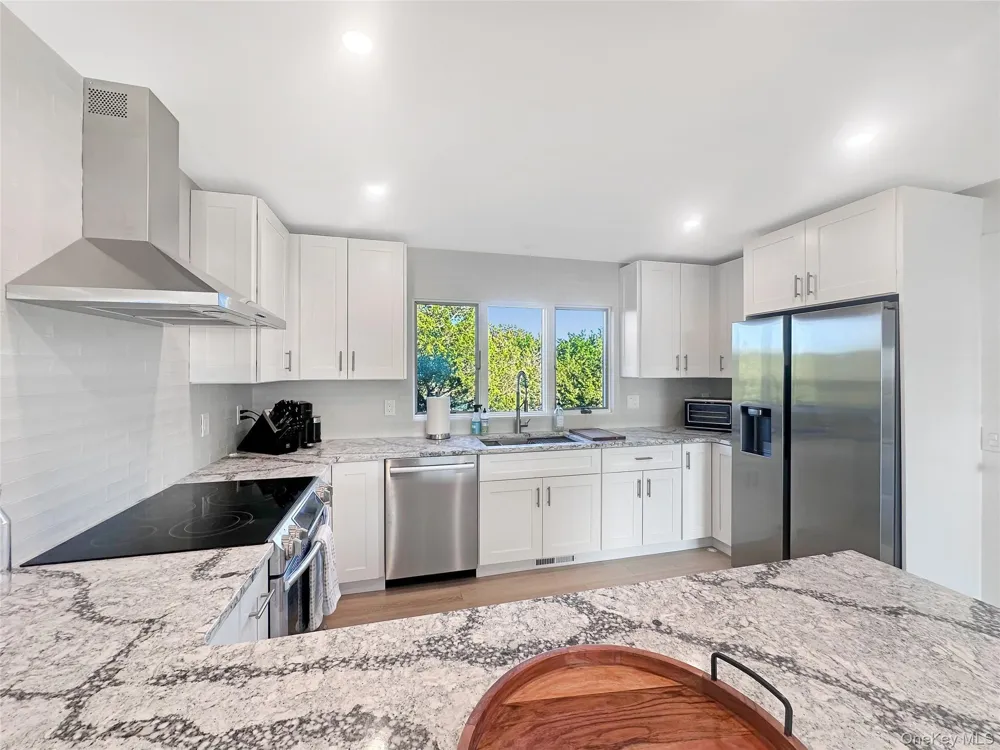 1225 Leeton Drive Southold, NY 11971