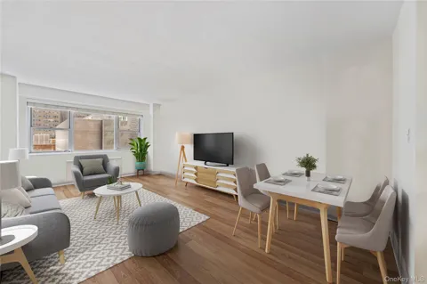 321 E 48th Street #9D