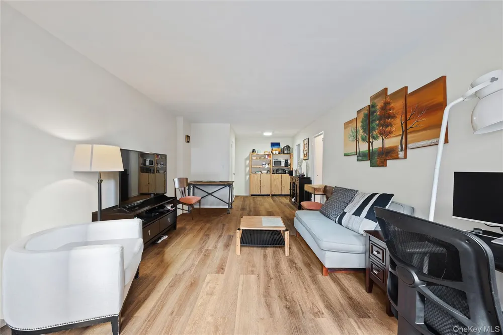 321 E 48th Street #9D New York (Manhattan), NY 10017