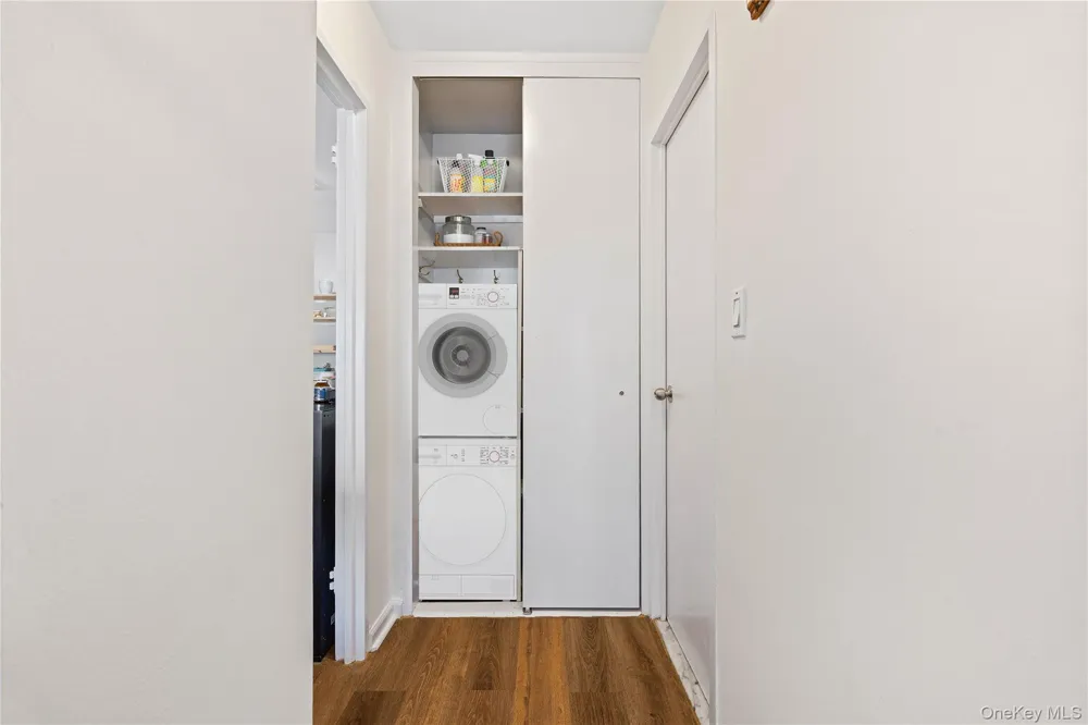 321 E 48th Street #9D New York (Manhattan), NY 10017