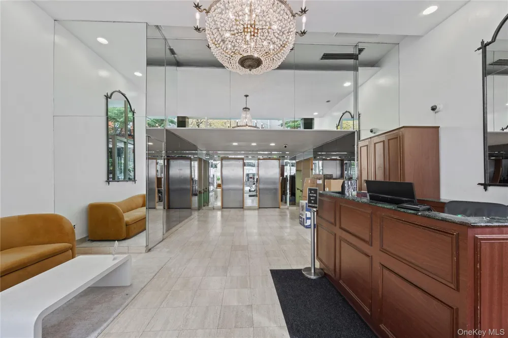 321 E 48th Street #9D New York (Manhattan), NY 10017