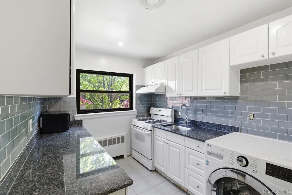 220-17 75th Avenue #85A2 Oakland Gardens, NY 11364