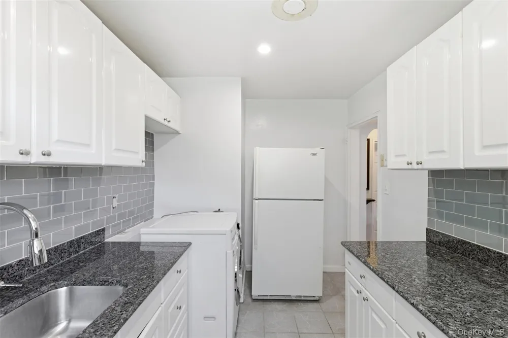 220-17 75th Avenue #85A2 Oakland Gardens, NY 11364