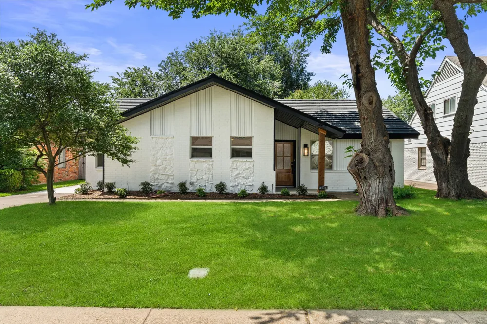 10236 Mapleridge Drive Dallas, TX 75238