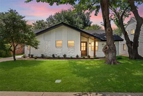 10236 Mapleridge Drive