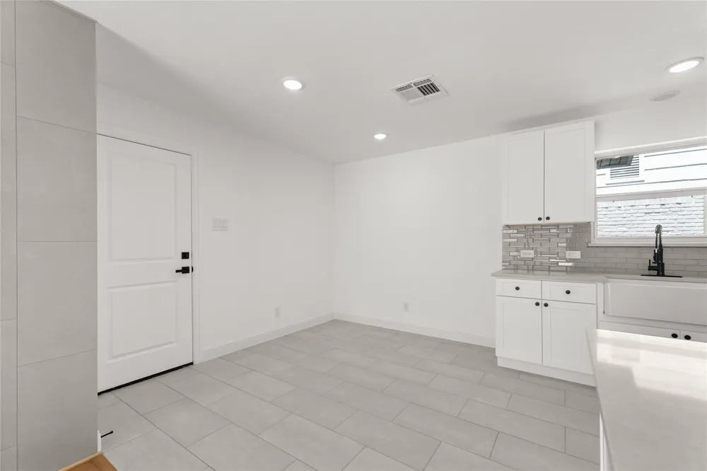 10236 Mapleridge Drive Dallas, TX 75238