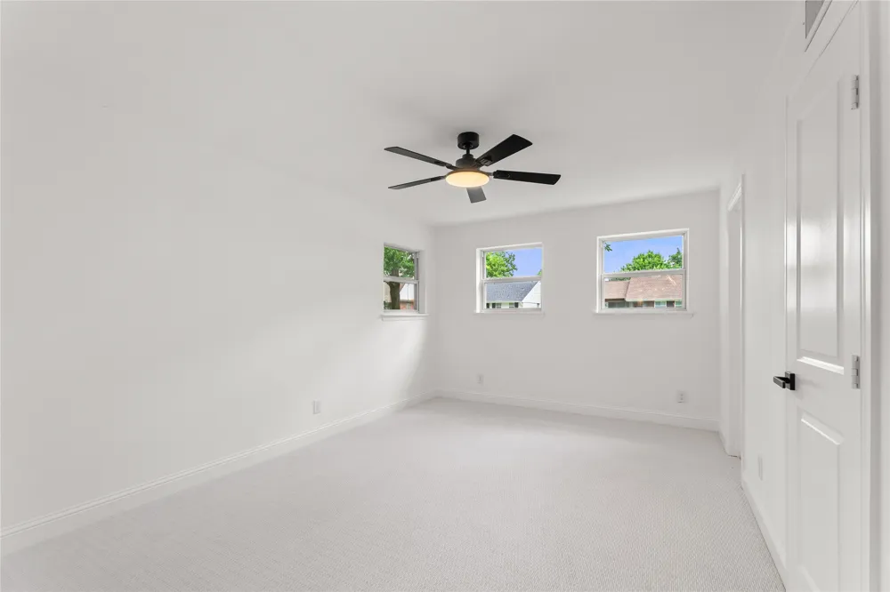 10236 Mapleridge Drive Dallas, TX 75238