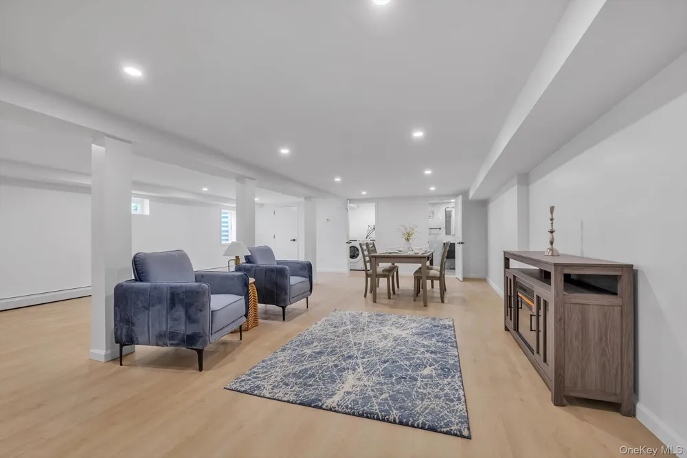 788 Dean Drive Baldwin, NY 11510