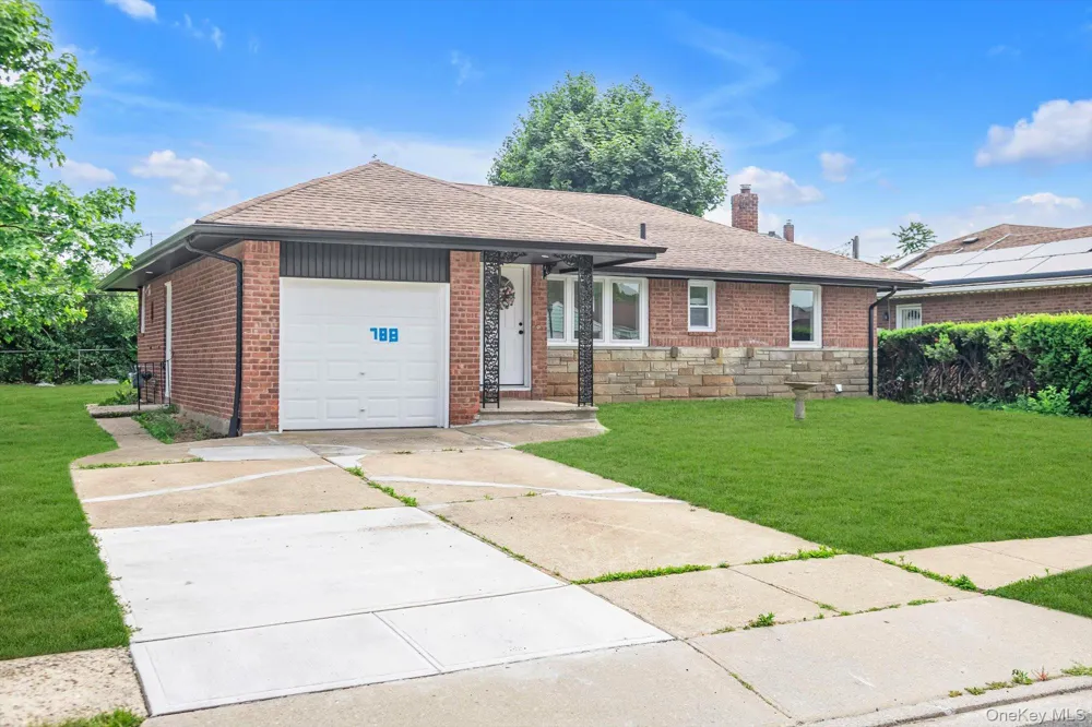 788 Dean Drive Baldwin, NY 11510