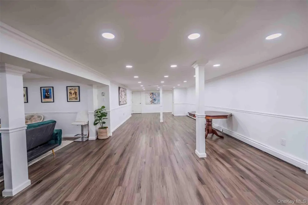 20 Astro Place Dix Hills, NY 11746