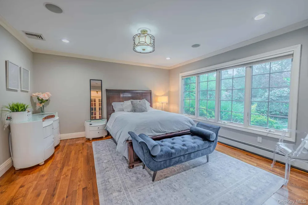 20 Astro Place Dix Hills, NY 11746