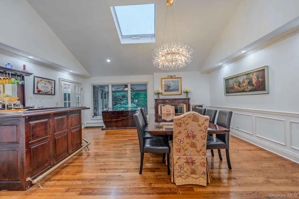 20 Astro Place Dix Hills, NY 11746